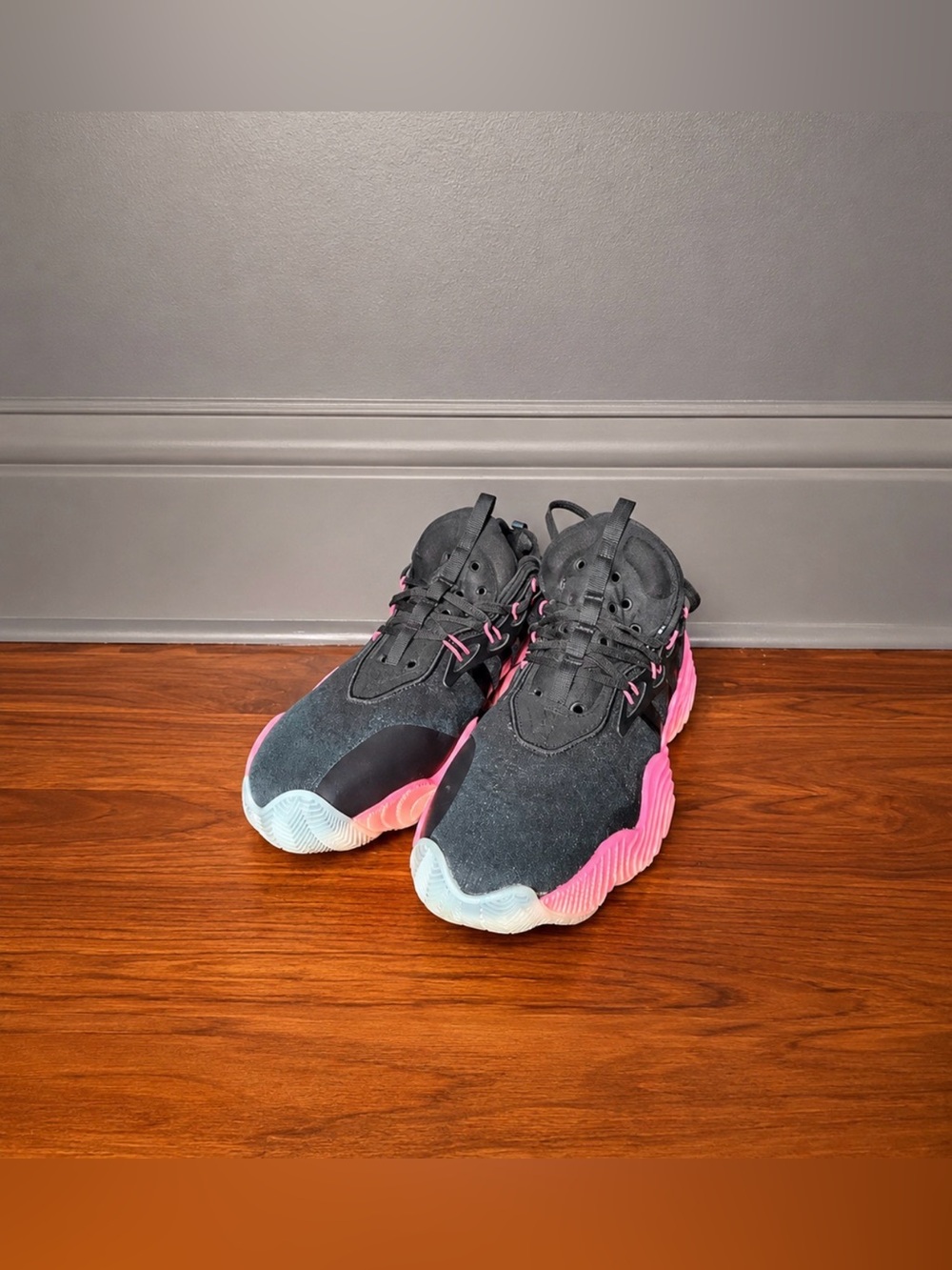 Puma Basketball Shoes Black/Pink – Men’s Size 9